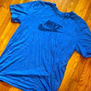Nike tshirt